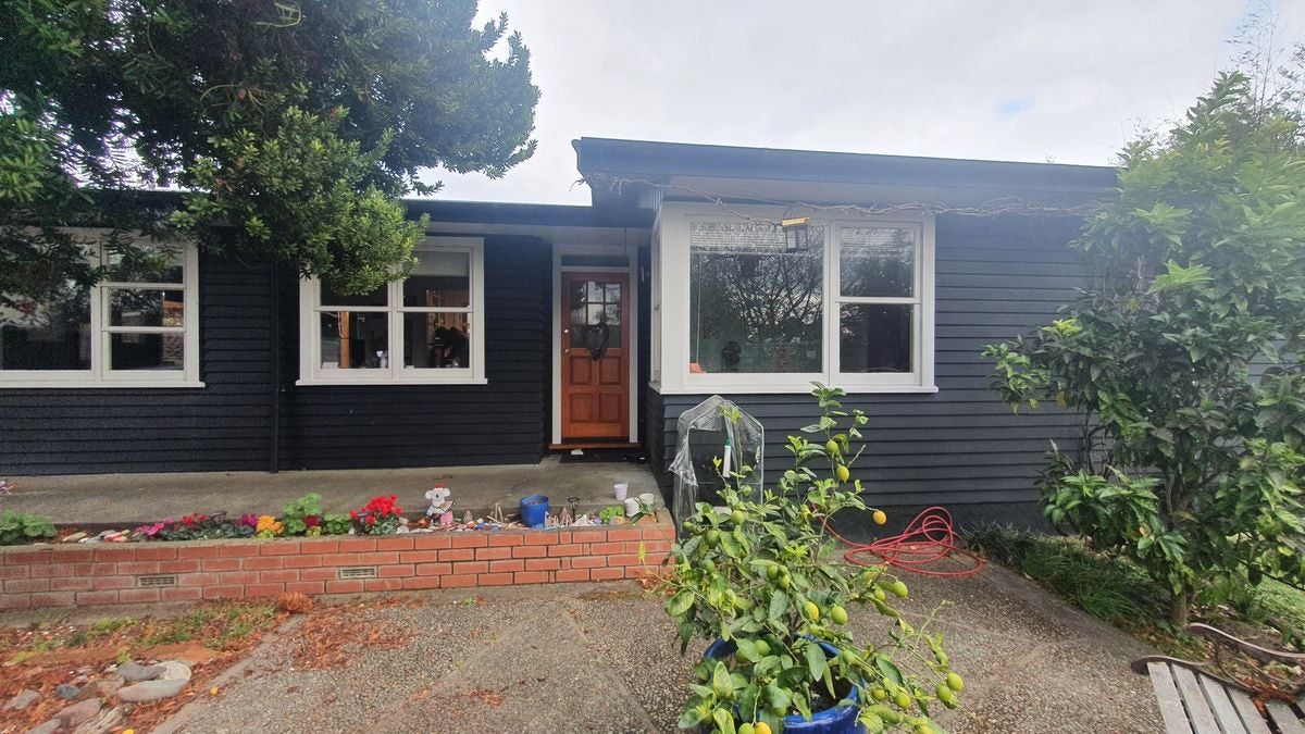 26 Akaroa Avenue, Awapuni, Palmerston North - Carousel 2