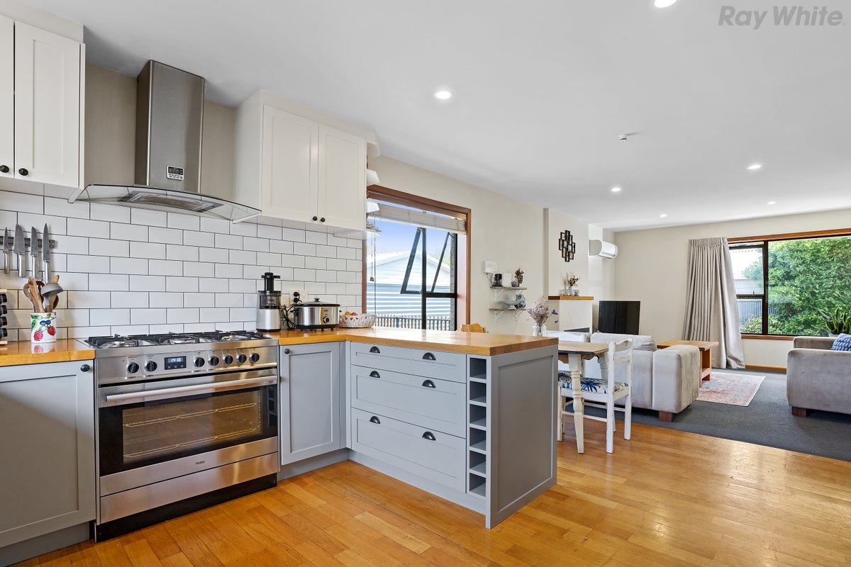 10 Hammersley Avenue, Shirley, Christchurch - Carousel 1