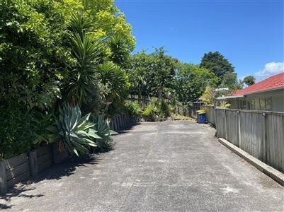 13 Adam Sunde Place, Glen Eden, Auckland - Carousel 2