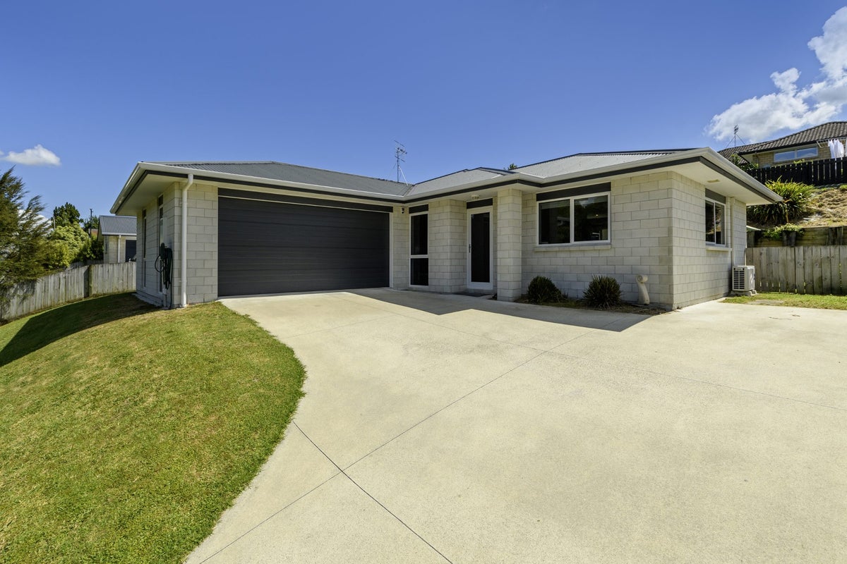 43 Cheyne Road, Pyes Pa, Tauranga - Carousel 1
