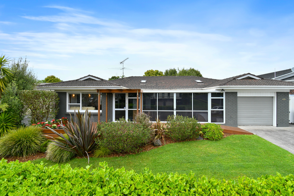 68 Ray Small Drive, Pahurehure, Papakura - Carousel 1