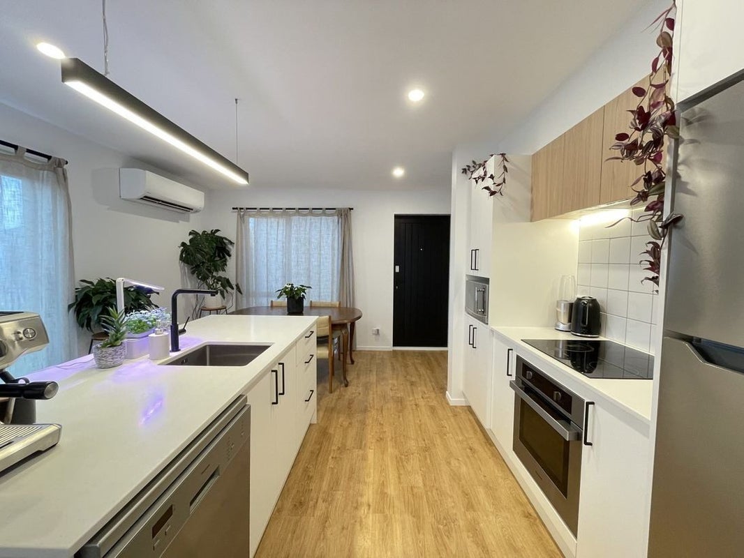 11 Koral Lane, Broomfield, Christchurch - Carousel 2