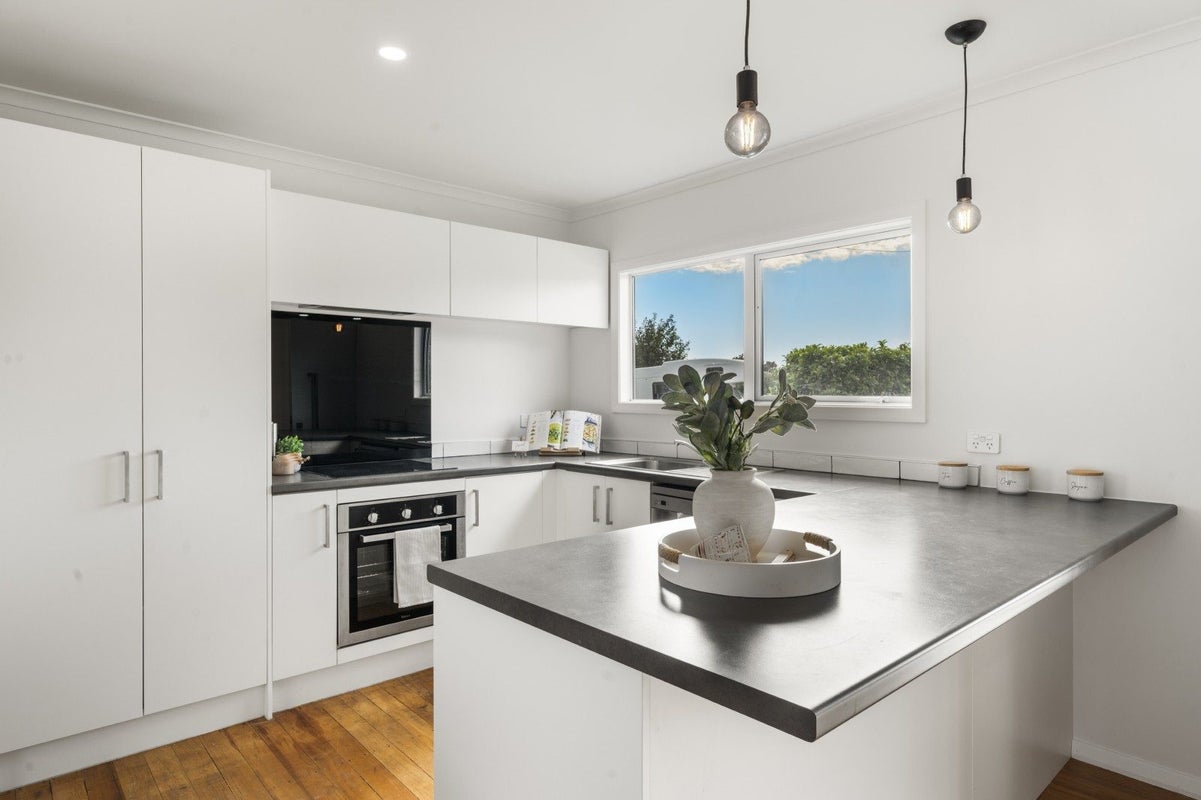 23 Bedford Street, Fitzroy, New Plymouth - Carousel 2
