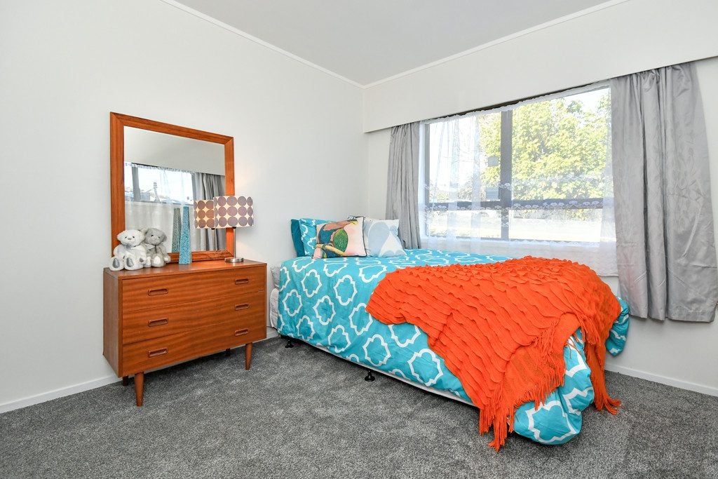 2/2 Grande Vue Road, Papatoetoe, Auckland - Carousel 10