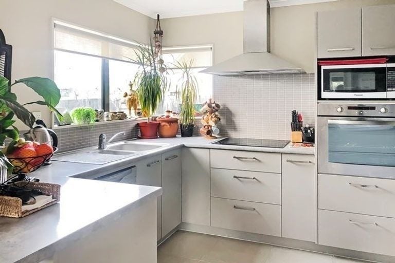 2/60 Salisbury Road, Birkdale, Auckland - Carousel 2