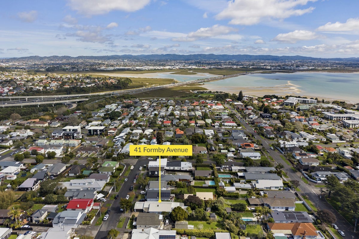 41 Formby Avenue, Point Chevalier, Auckland - Carousel 12