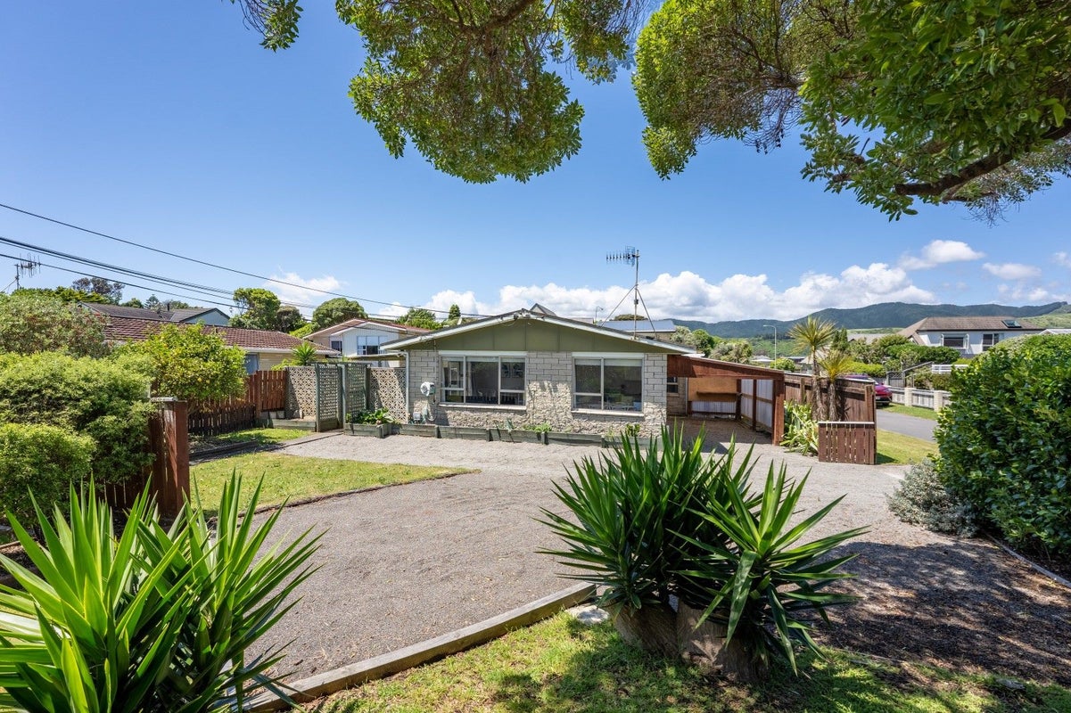 272 Rosetta Road, Raumati Beach, Paraparaumu - Carousel 2