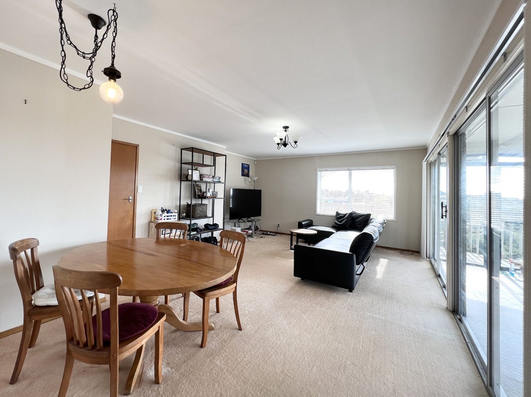 33 Sartors Avenue, Northcross, Auckland - Carousel 2