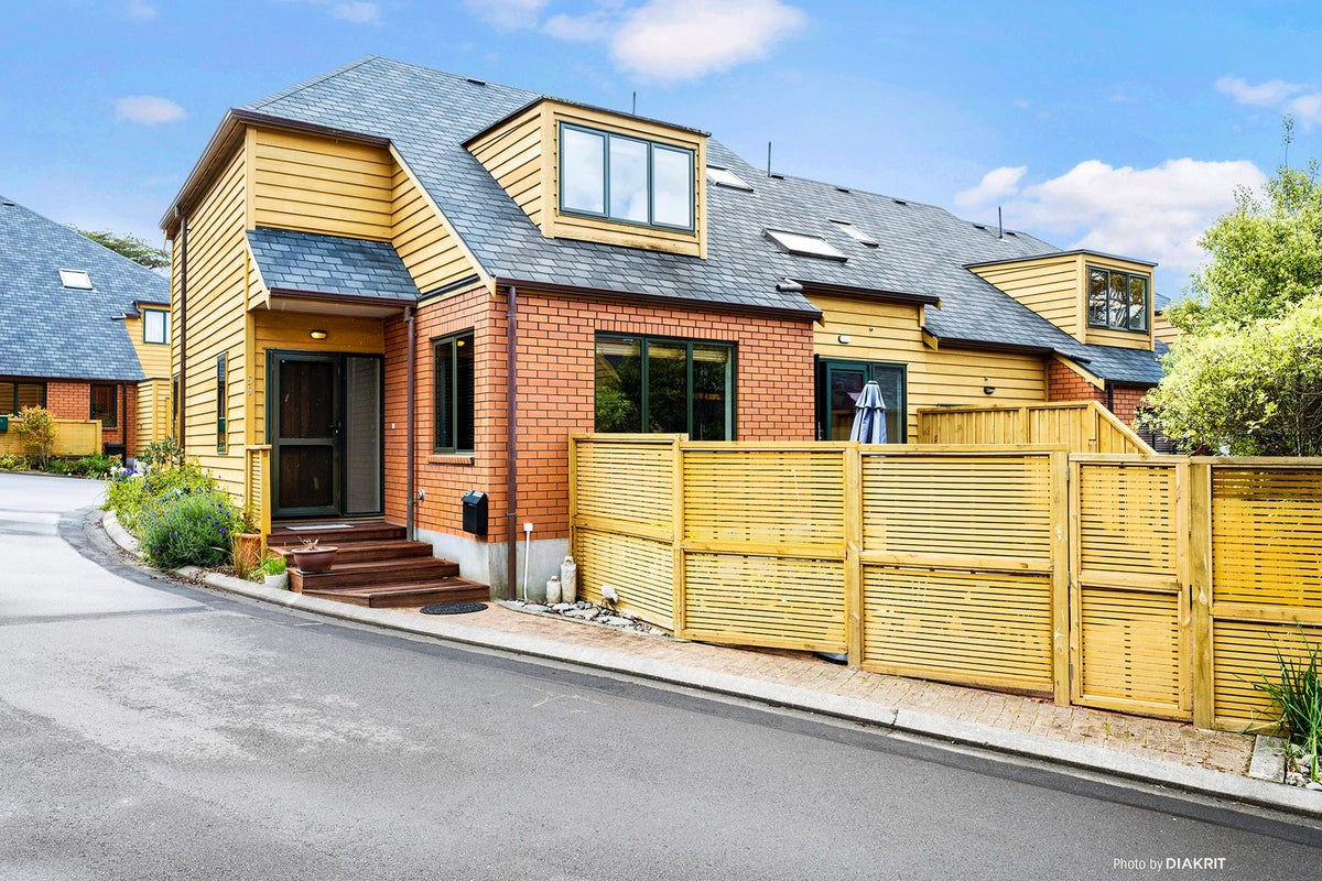 59 Futuna Close, Karori, Wellington - Carousel 2