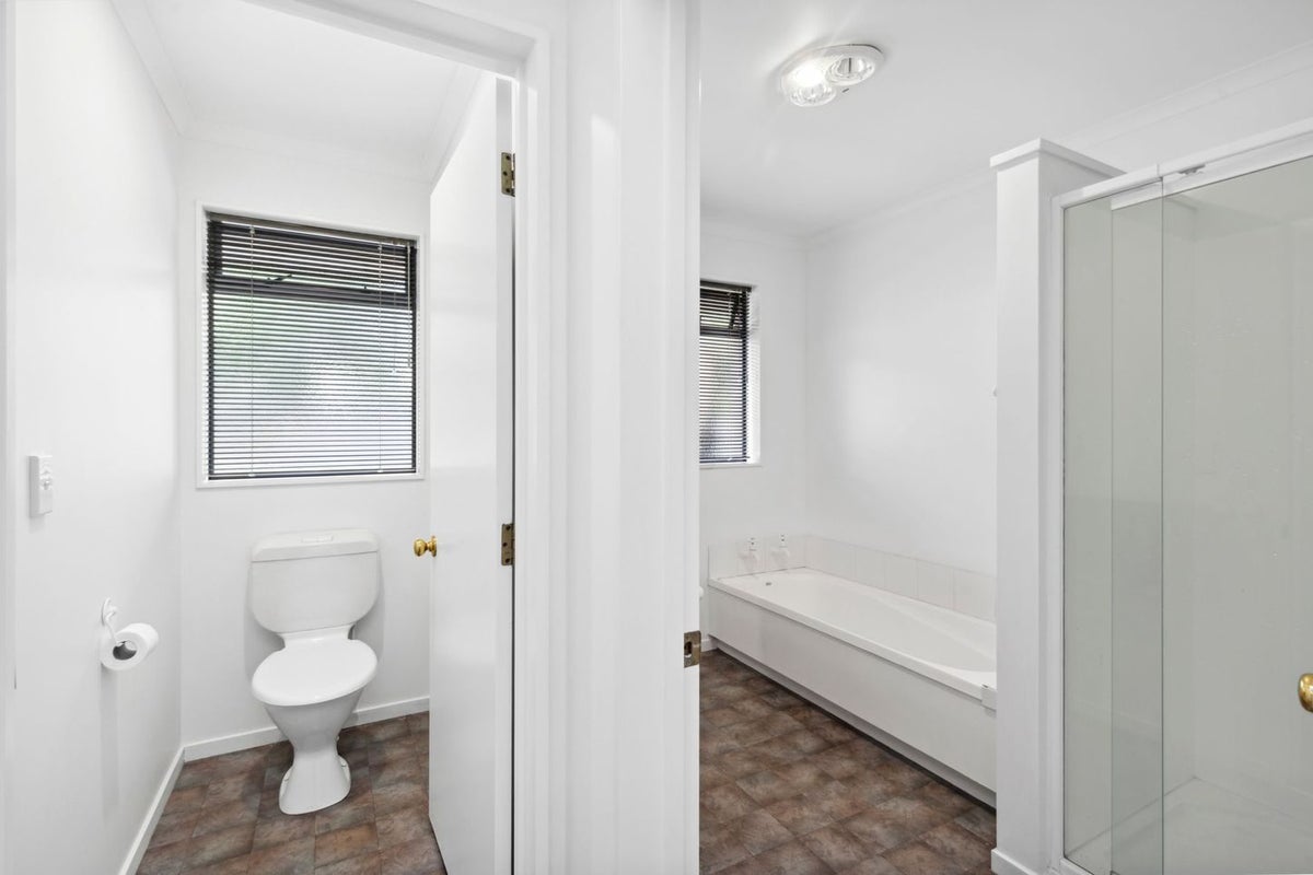 10 Saint James Avenue, Richmond, Richmond - Carousel 11