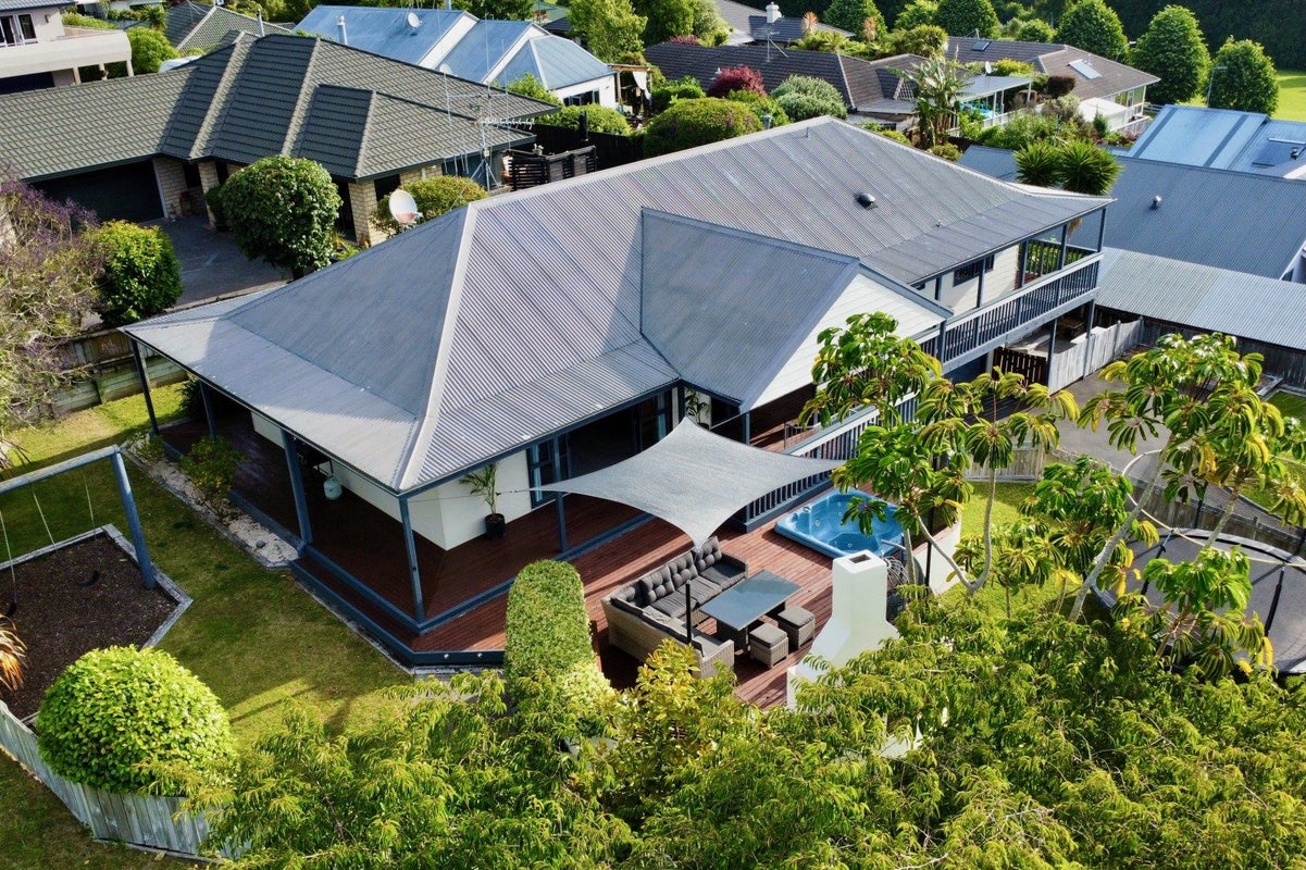 10 Kaimai View Drive, Ohauiti, Tauranga - Carousel 1