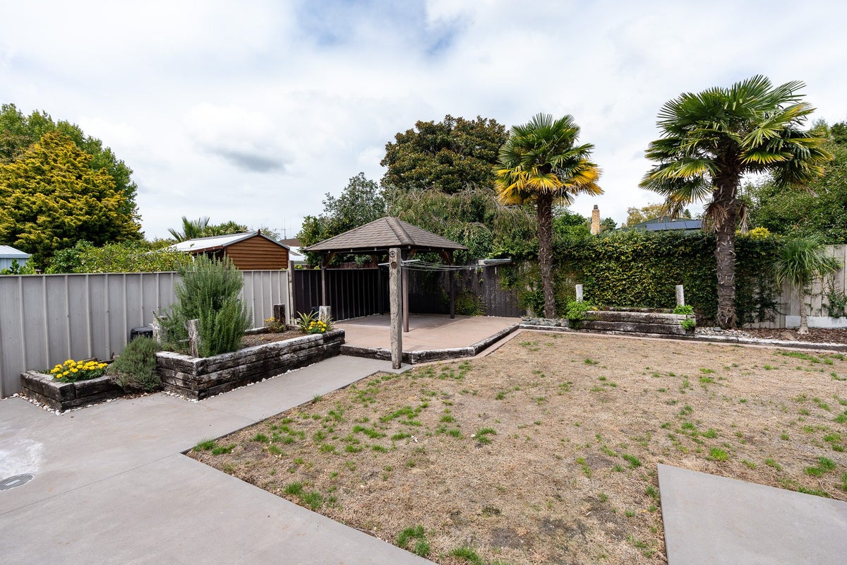 14 East Street, Claudelands, Hamilton - Carousel 21