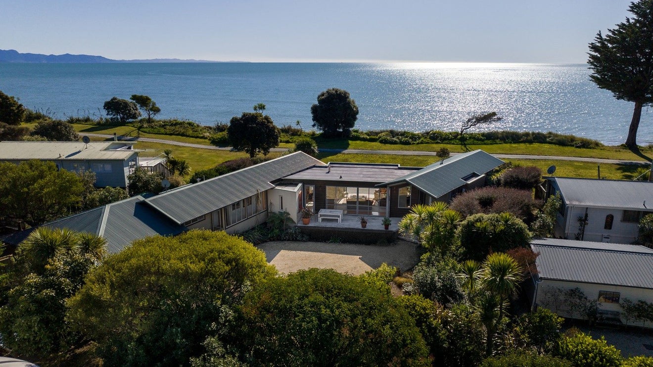 42 Selwyn Street, Pohara, Takaka - Carousel 1