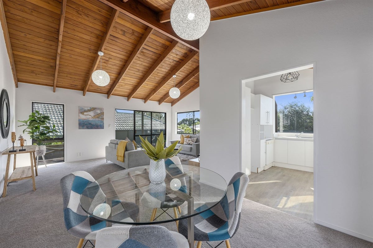 12A Croydon Road, New Lynn, Auckland - Carousel 2