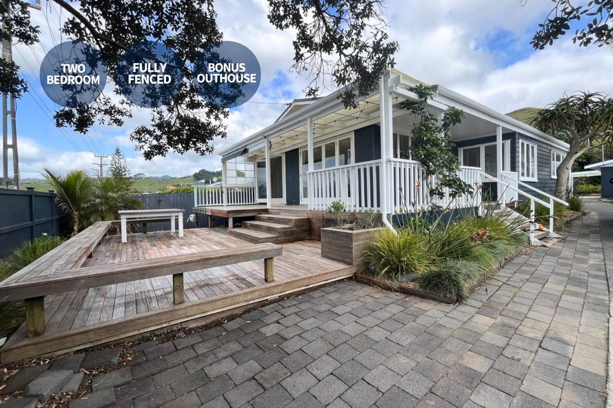 1441 Clevedon Kawakawa Road, KAWAKAWA BAY, PAPAKURA - Carousel 1