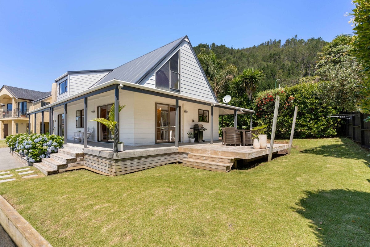 106 The Yardarm, Pauanui - Carousel 2