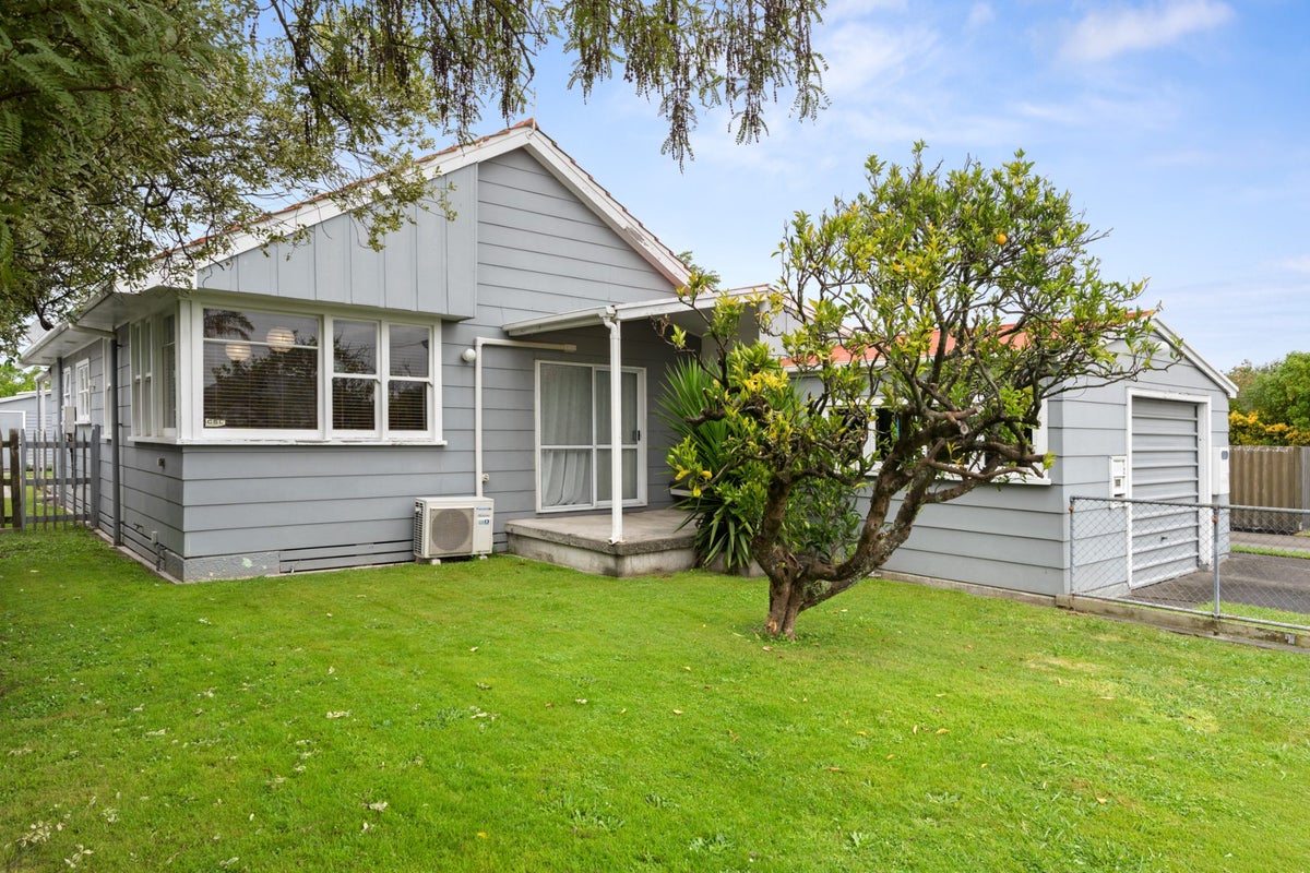 126 Lytton Road, Te Hapara, Gisborne - Carousel 1