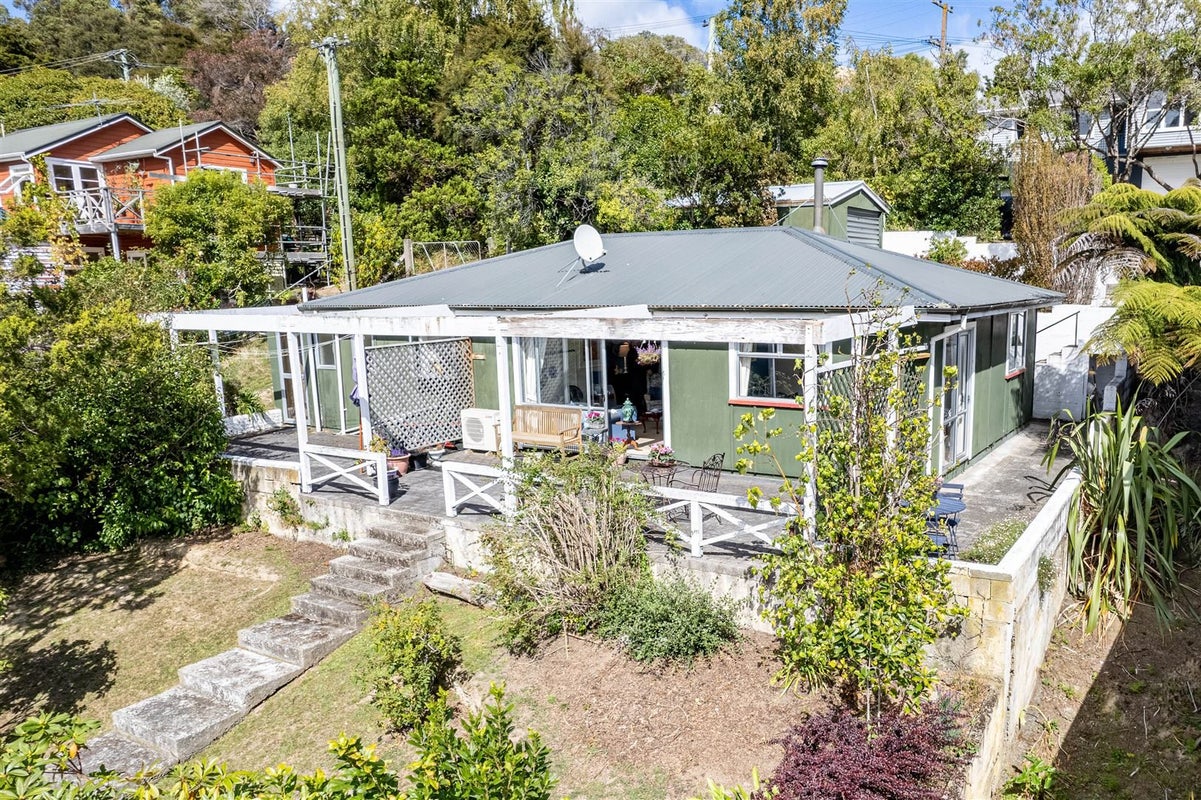 47 Selwyn Avenue, Akaroa, Akaroa - Carousel 1