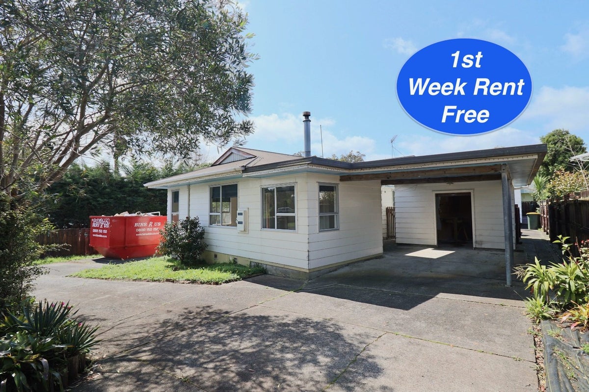 28 Glynnbrooke Street, Te Atatu South, Auckland - Carousel 1