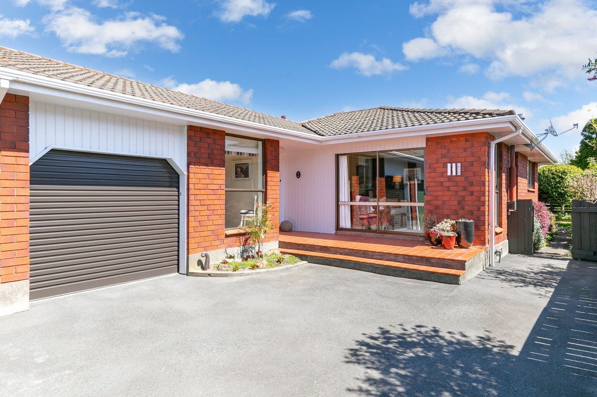 8B Beauchamp Street, Karori, Wellington - Carousel 1