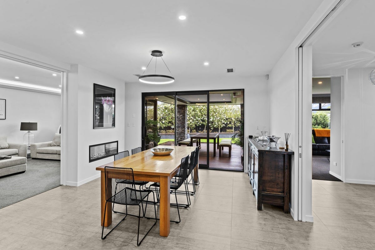 46 Holiday Drive, Mairehau, Christchurch - Carousel 2