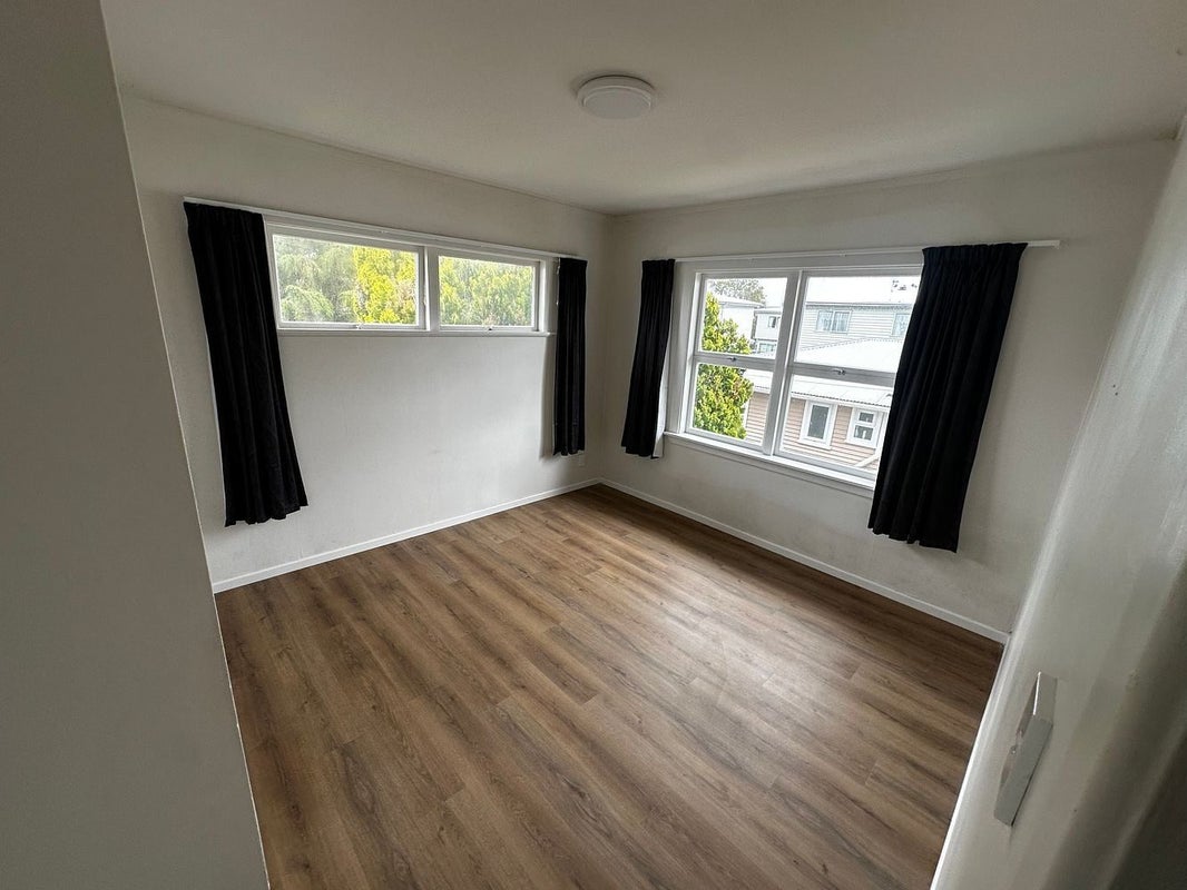 2/86 Canal Road, Avondale, Auckland - Carousel 2