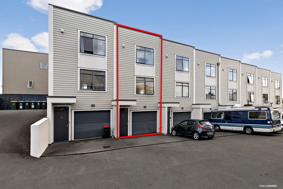 127B Queens Road, Panmure, Auckland - Carousel 25