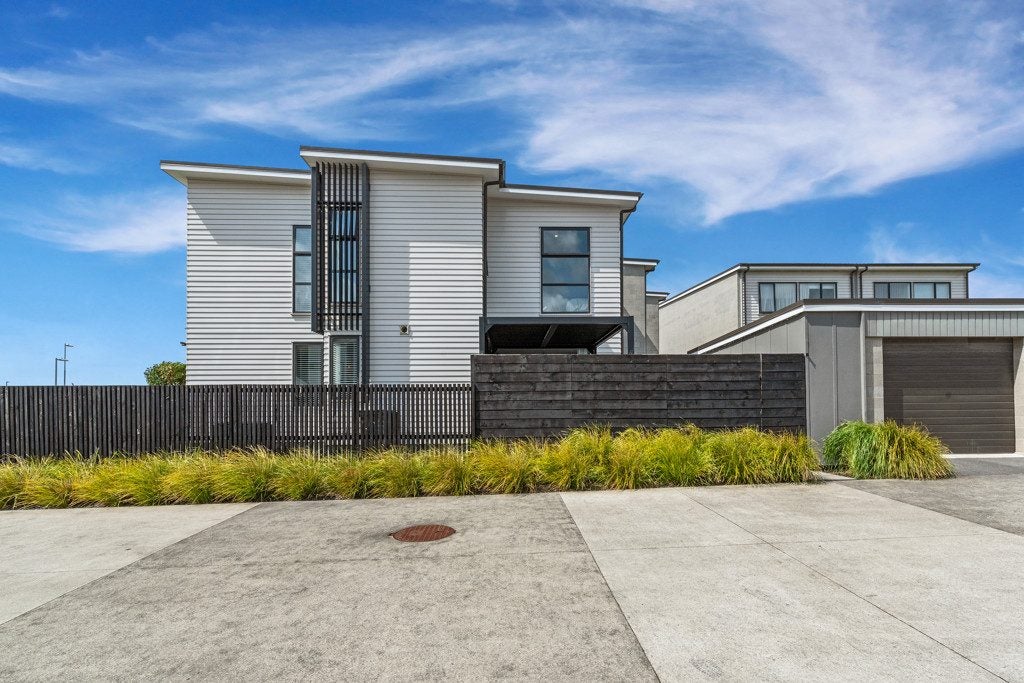 37 Eyton Kay Road, Hobsonville, Auckland - Carousel 1