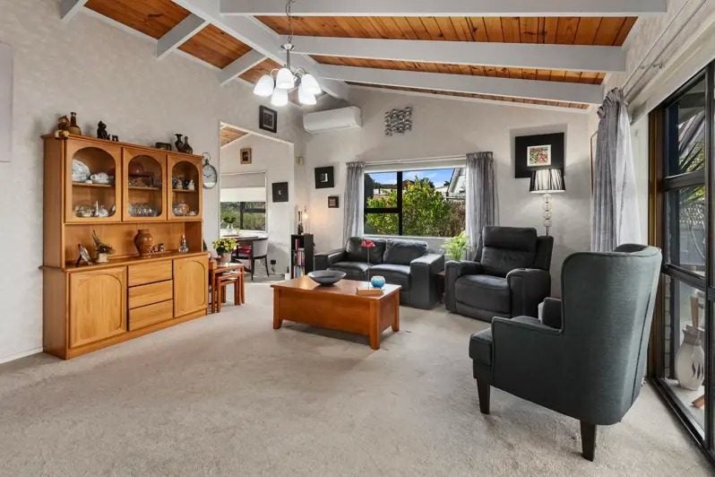 1 Carr Street, Te Kamo, Whangarei - Carousel 2