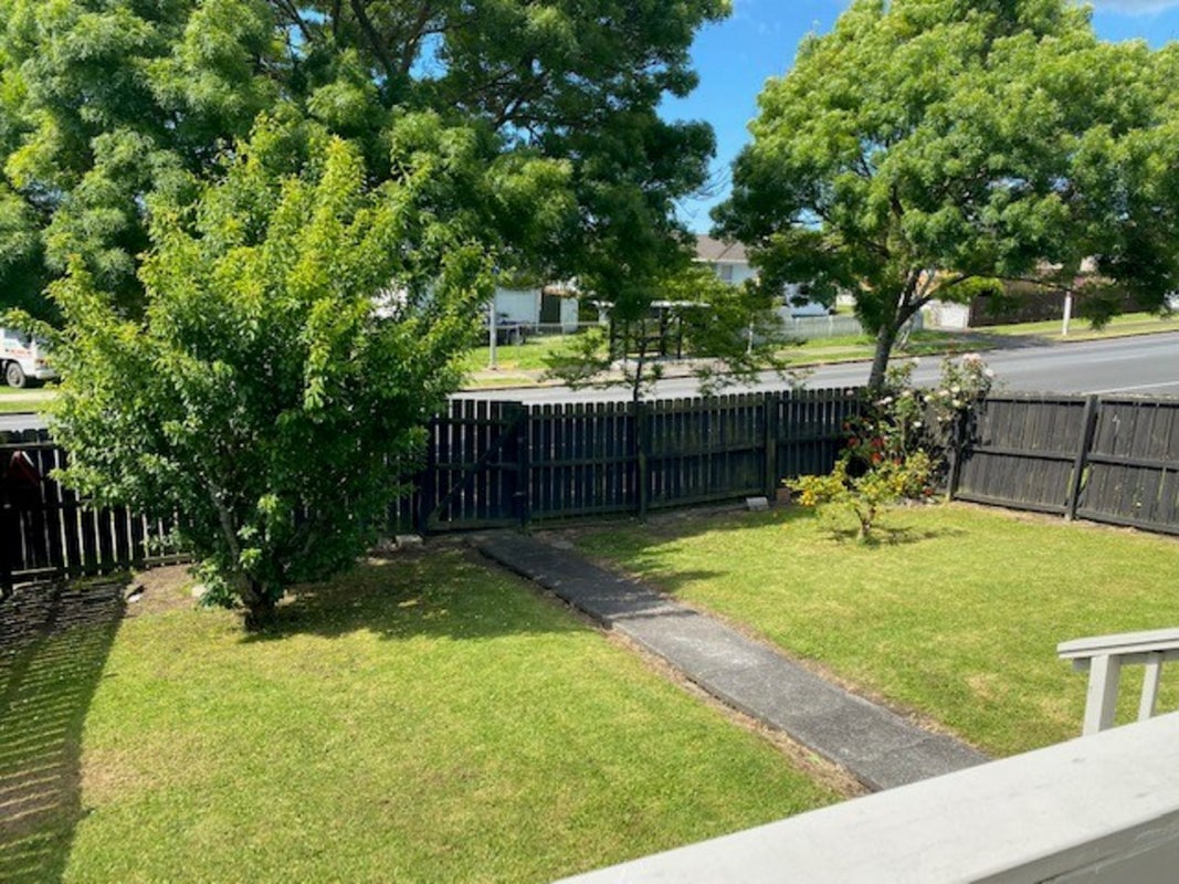 2/115 Boundary Road, Clover Park, Auckland - Carousel 1