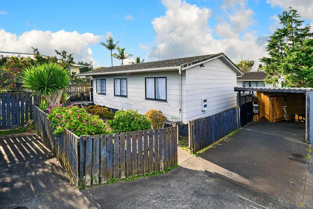 6/114 Finlayson Avenue, Clendon Park, Auckland - Carousel 1