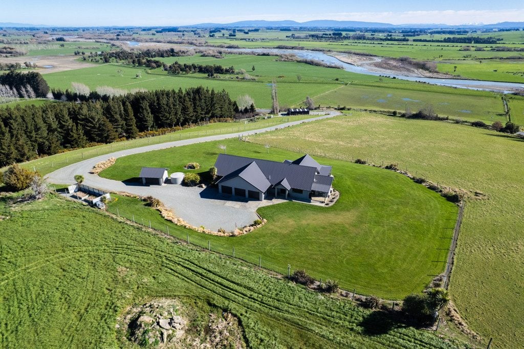 1521 Dipton Winton Highway, Centre Bush, Winton - Carousel 1