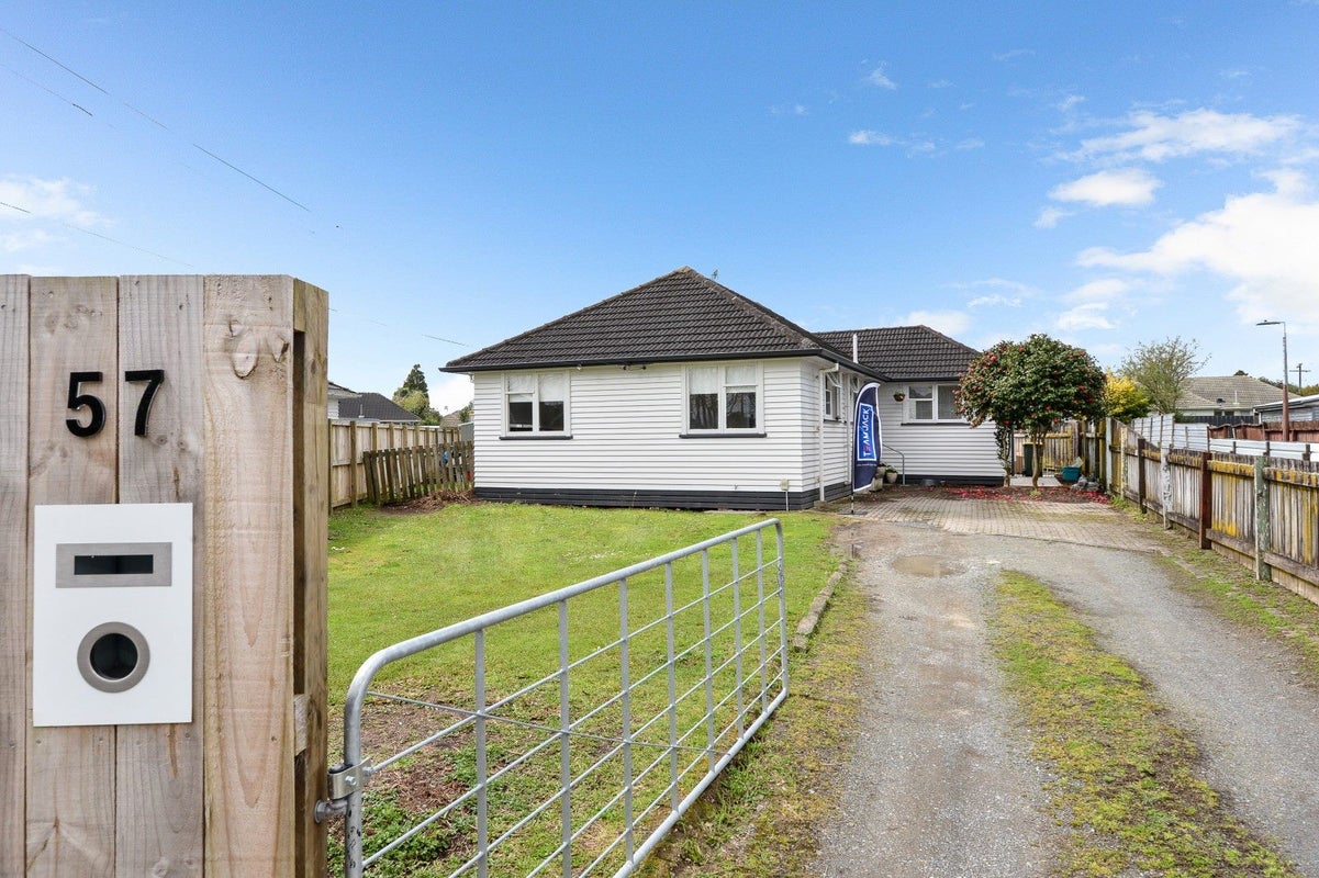 57 Marshall Street, Fairfield, Hamilton - Carousel 1