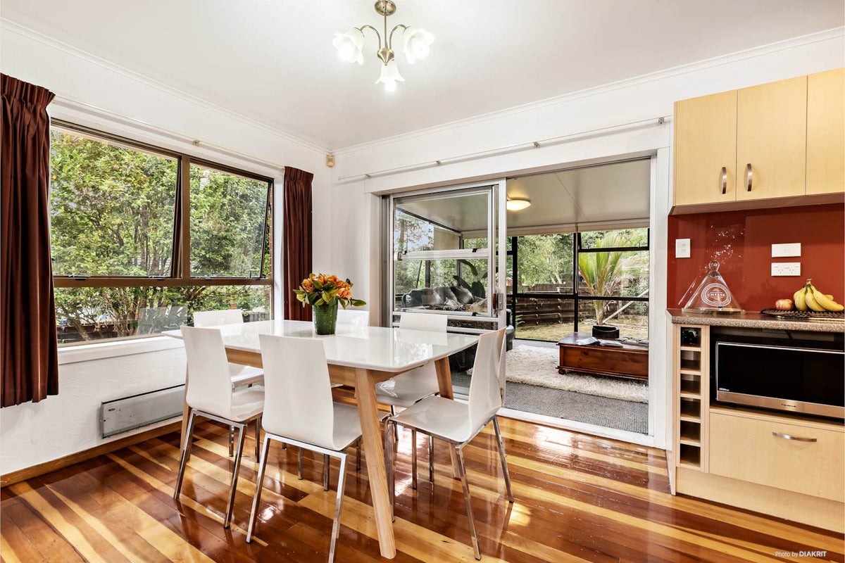 10 Kelvyn Grove, Hillpark, Auckland - Carousel 1