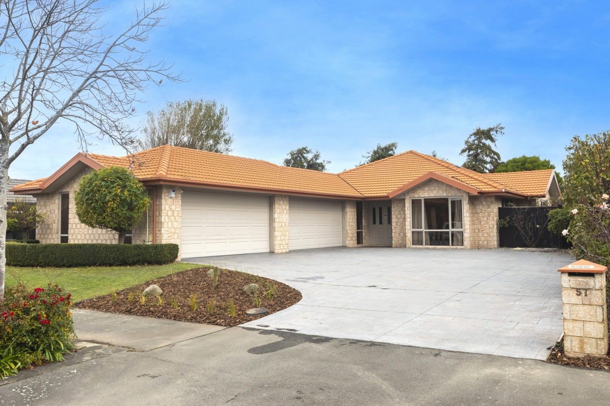 57 Eaglesome Avenue, Aidanfield, Christchurch - Carousel 1