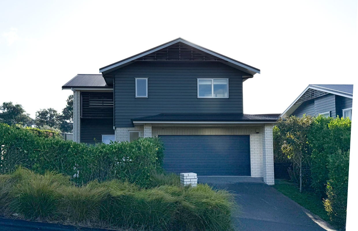 15 Boardwalk Rise, Long Bay, Auckland - Carousel 1