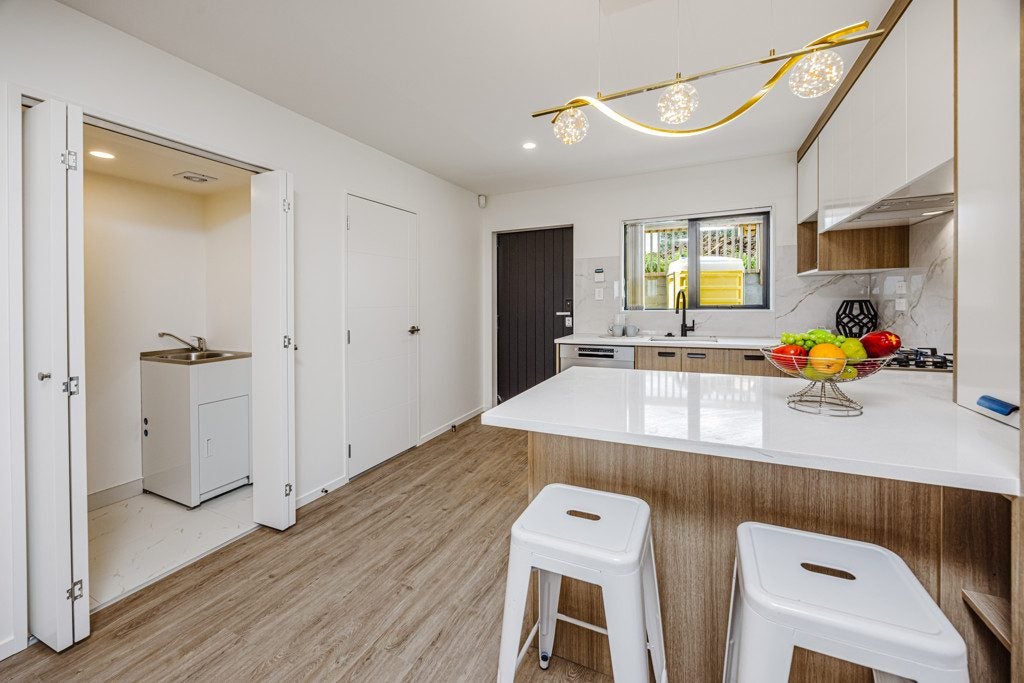 5D Beaufort Place, Papatoetoe, Auckland - Carousel 2