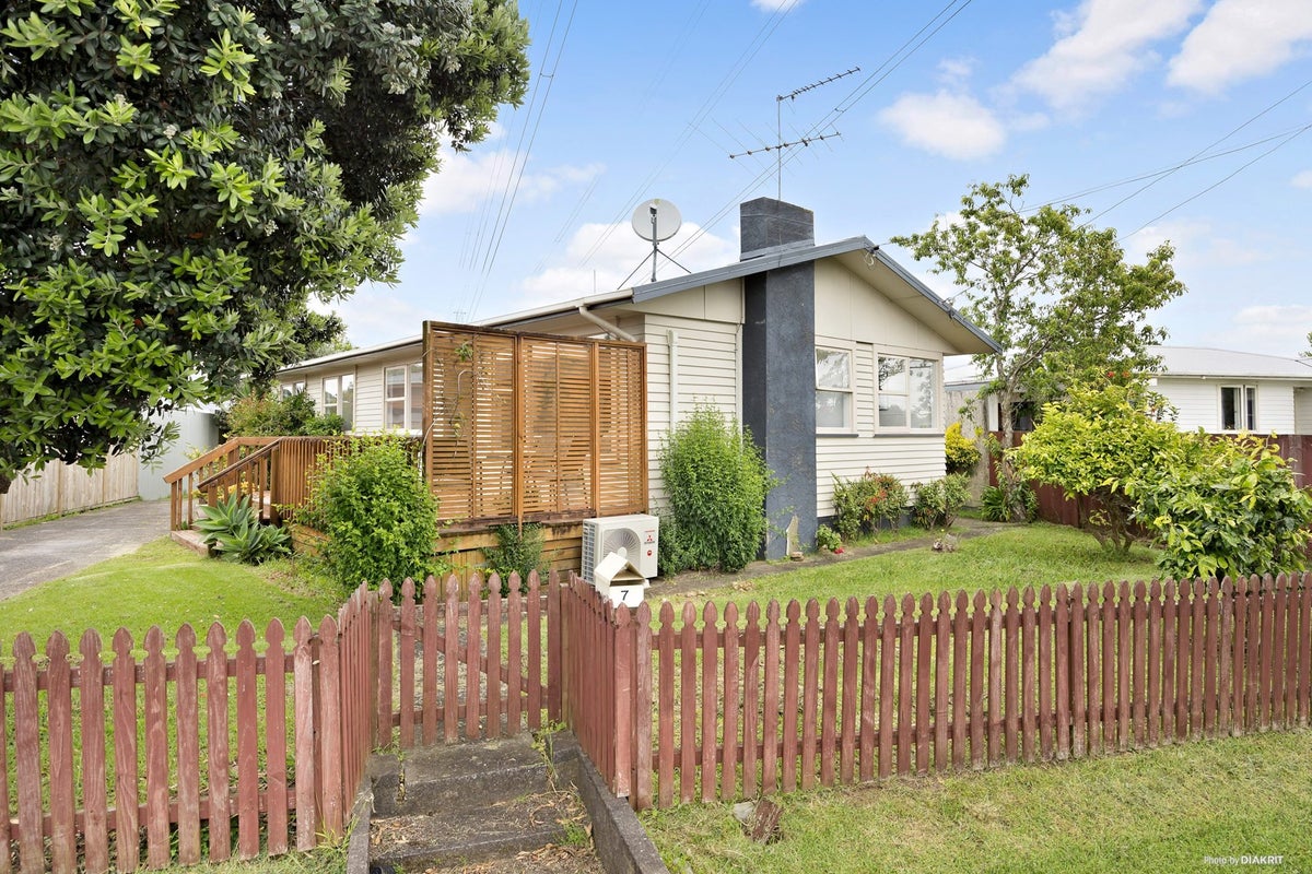 7 Edward Avenue, Otara, Auckland - Carousel 2