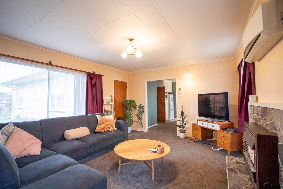 140 Limbrick Street, Terrace End, Palmerston North - Carousel 2