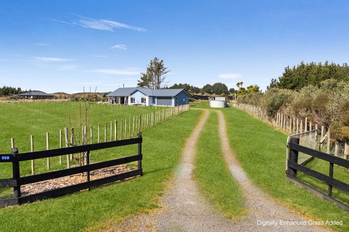 38 Kanuka Drive, Waitarere, Levin - Carousel 1