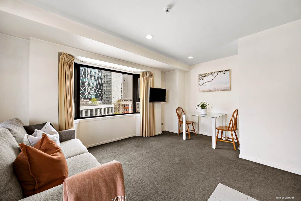 8A/2 Eden Crescent, Auckland Central, Auckland - Carousel 1