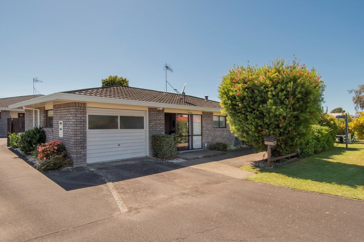 1/12 Pemberton Crescent, Greerton, Tauranga - Carousel 19