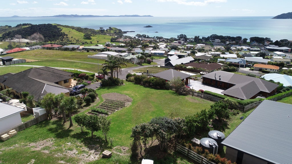 9 Oden Hill, Coopers Beach, Coopers Beach - Carousel 2