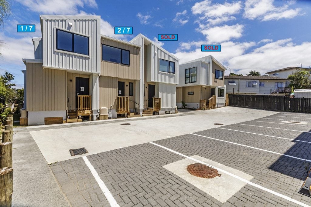 1/7 Cedar Heights Avenue, Massey, Auckland - Carousel 14