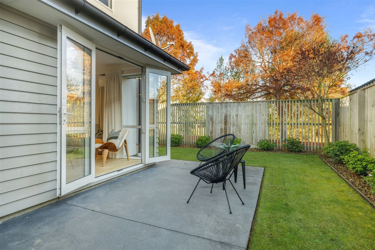 6 The Gate, Yaldhurst, Christchurch - Carousel 17