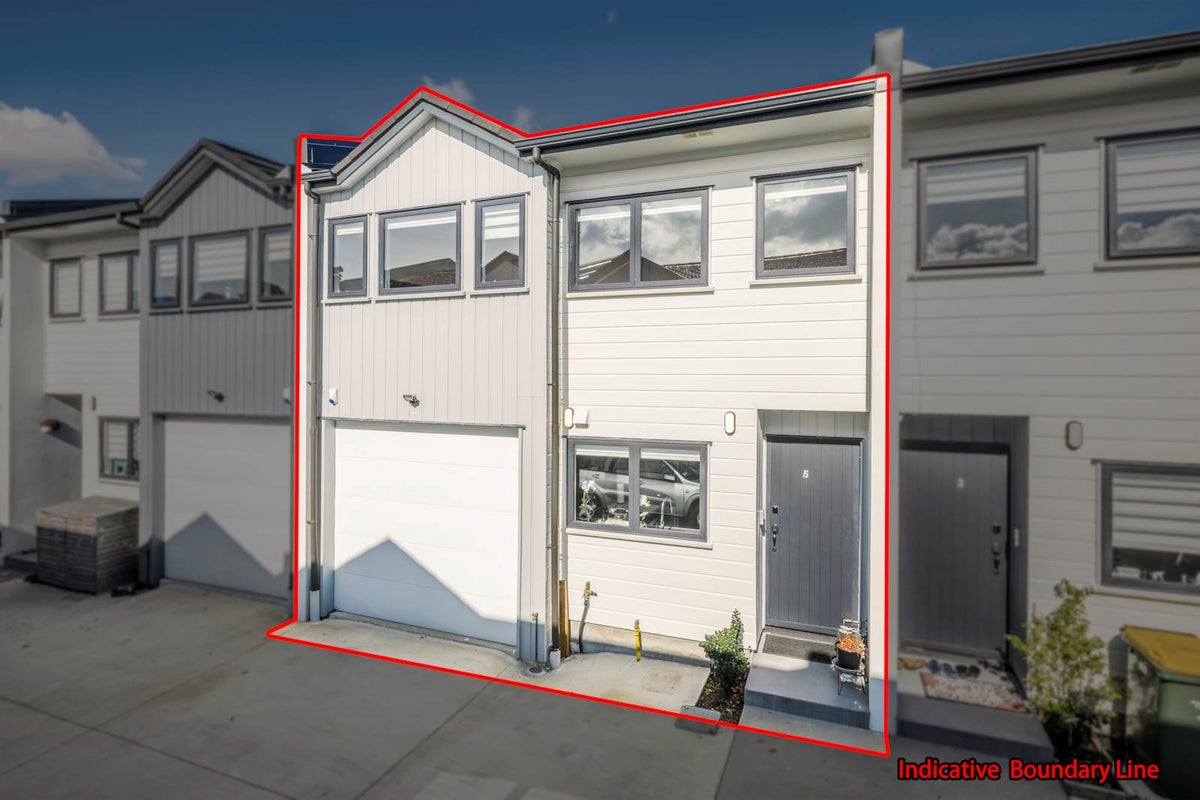5 Shahkot Way, Papatoetoe, Auckland - Carousel 2