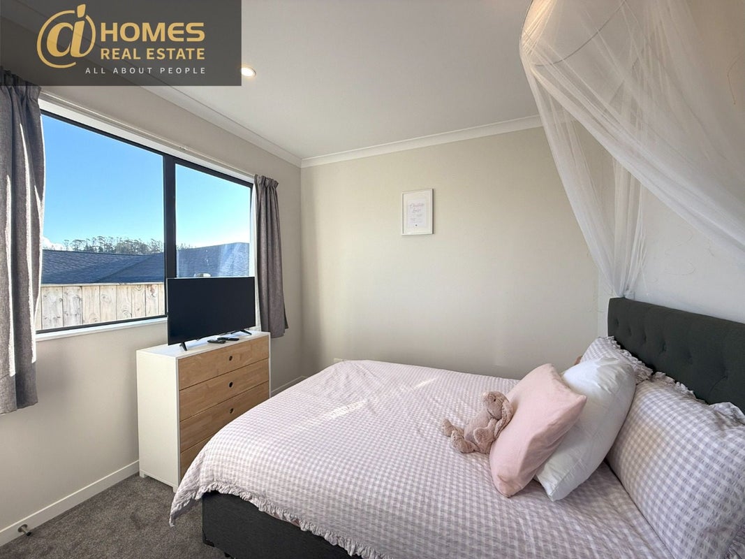12 Mamuku Drive, Massey, Auckland - Carousel 13