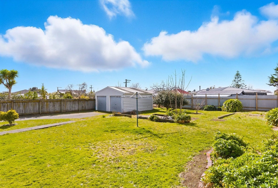 106 Queen Street West, Levin, Levin - Carousel 16