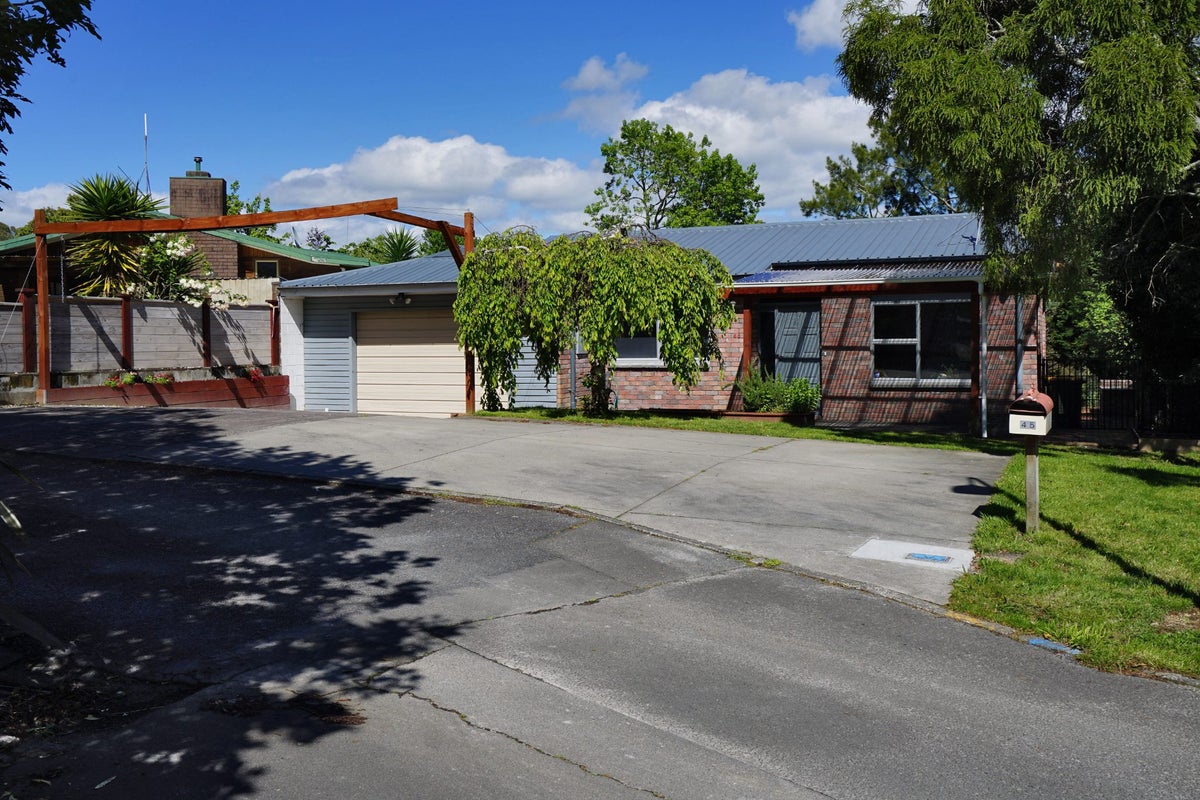 45 Brookview Court, Queenwood, Hamilton - Carousel 2