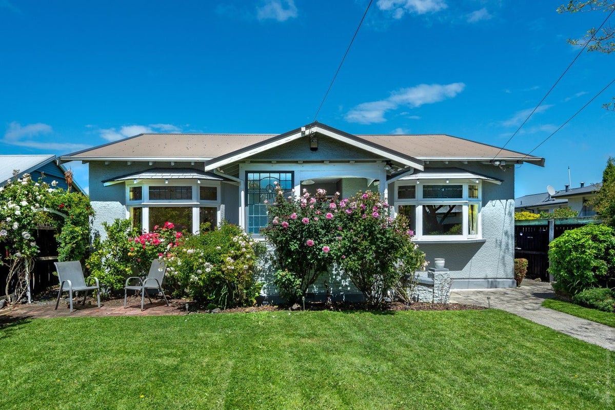 1/112 Edward Avenue, Edgeware, Christchurch - Carousel 1